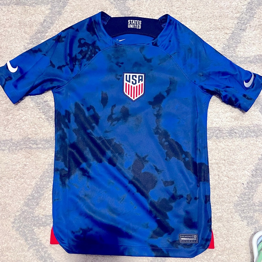 USA 2022 Soccer Jersey Kids Small Nike Authentic NWOT